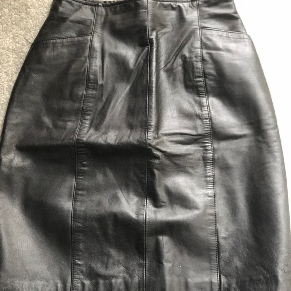 🌟HP vintage Wilson Leather Leather Skirt - Picture 2 of 4
